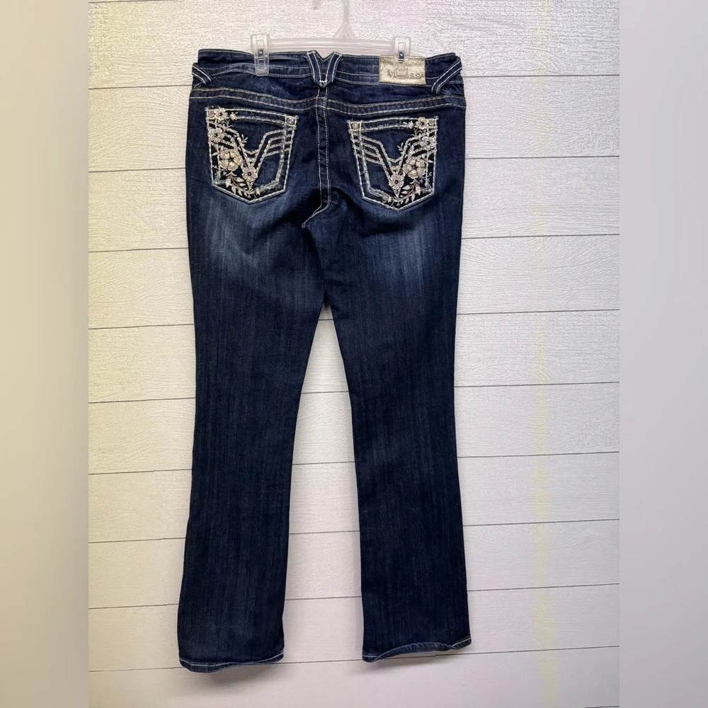 Vigoss Women's Blue the Chelsea Slim Boot Jeans size 9/10 length 33 - Picture 2 of 15